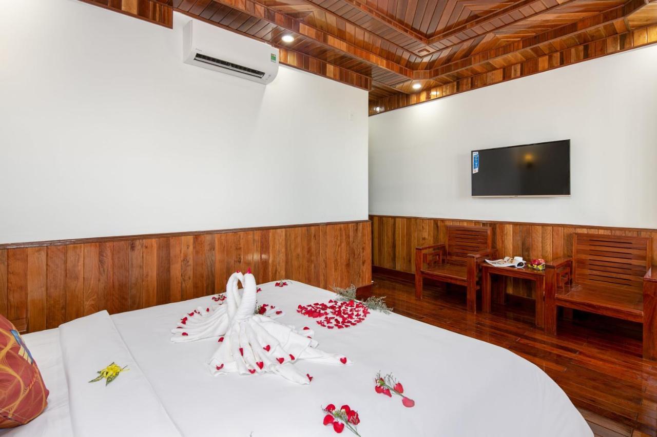Hotel Khach San Pham Gia Da Nang Exterior foto