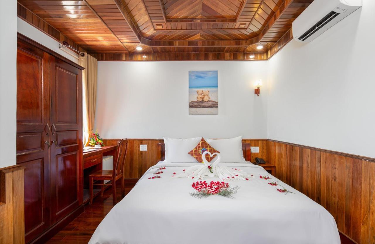 Hotel Khach San Pham Gia Da Nang Exterior foto